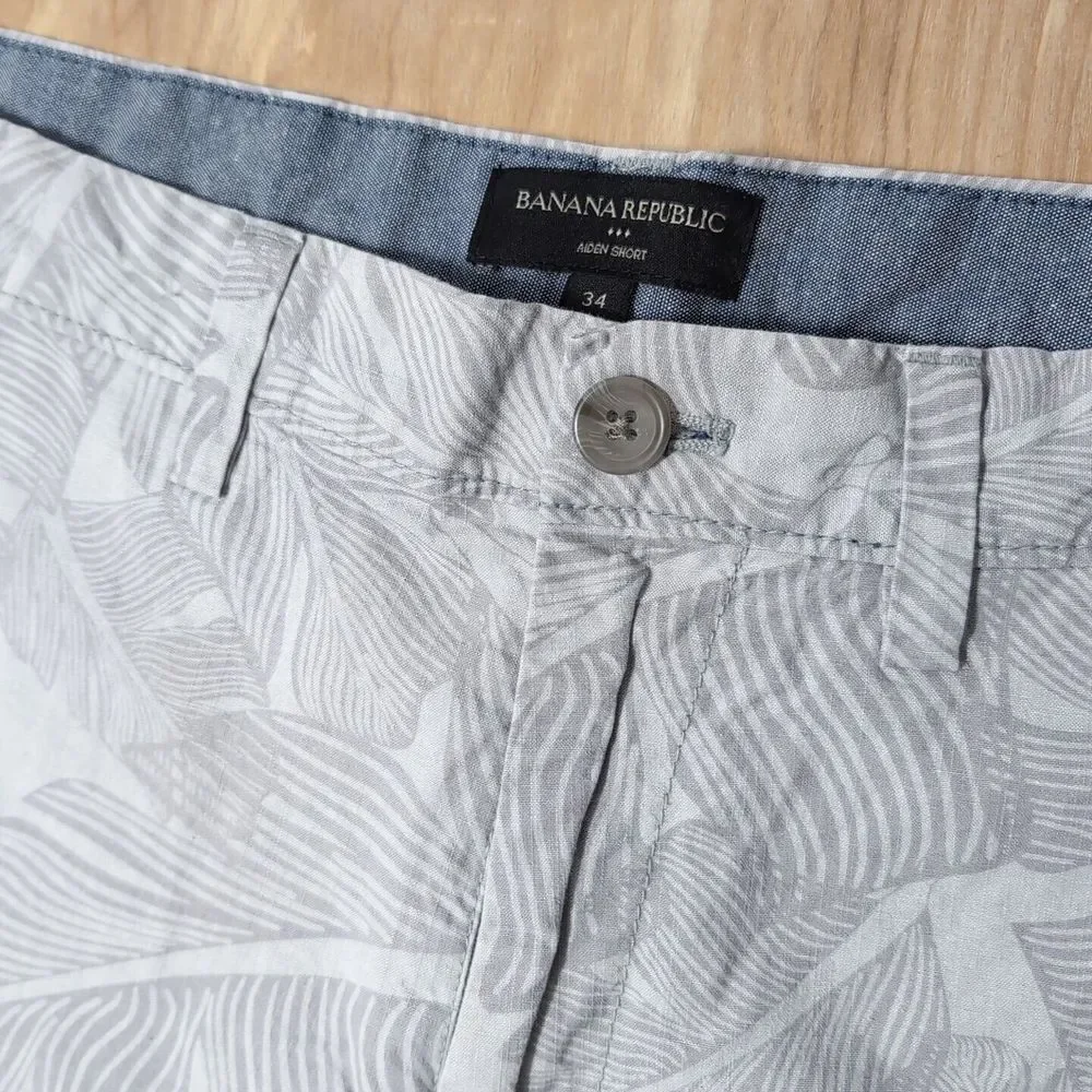 Banana Republic‎ Aiden Shorts Palm Leaf Print 9